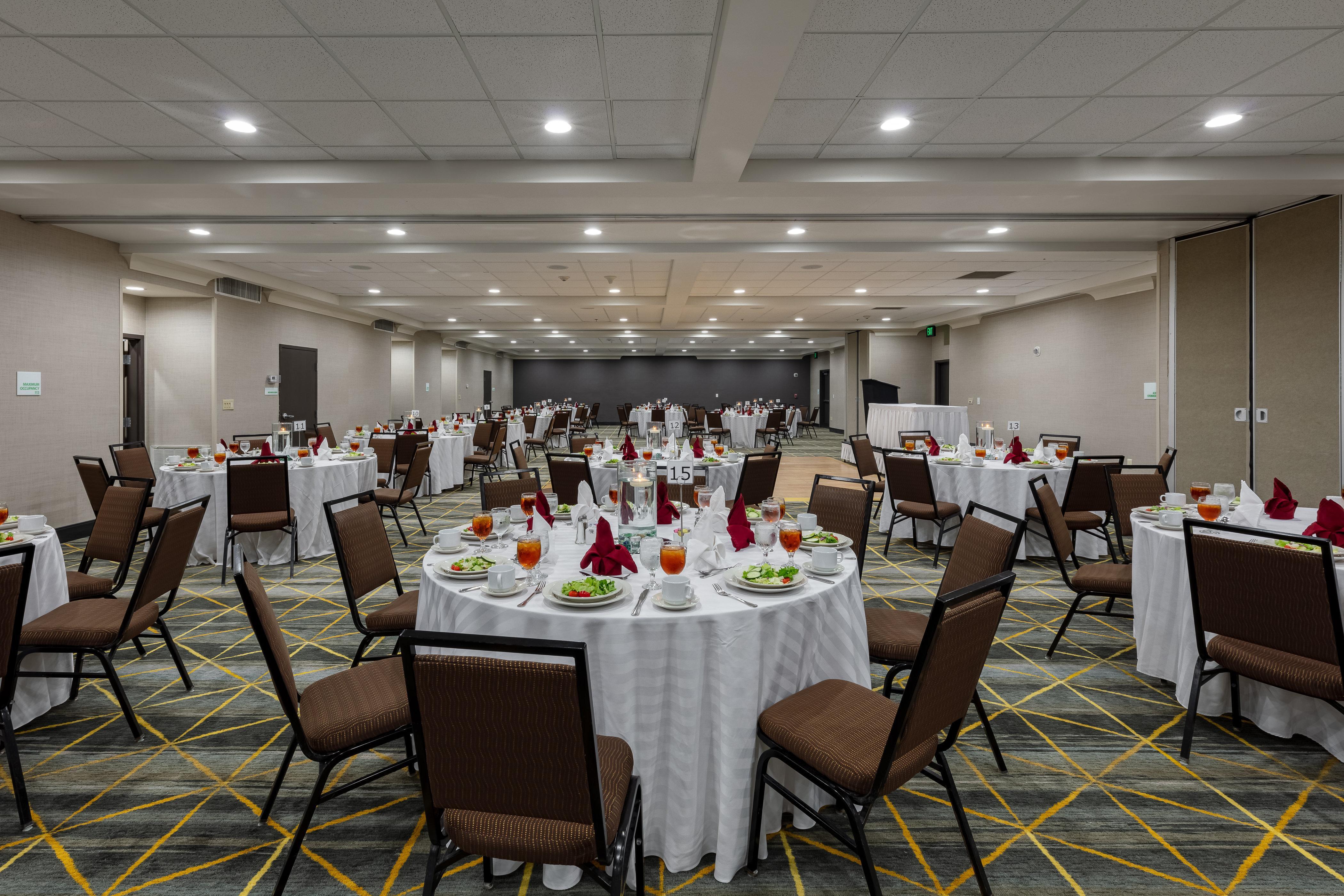 Holiday Inn & Suites Atlanta Airport North By Ihg College Park Eksteriør bilde