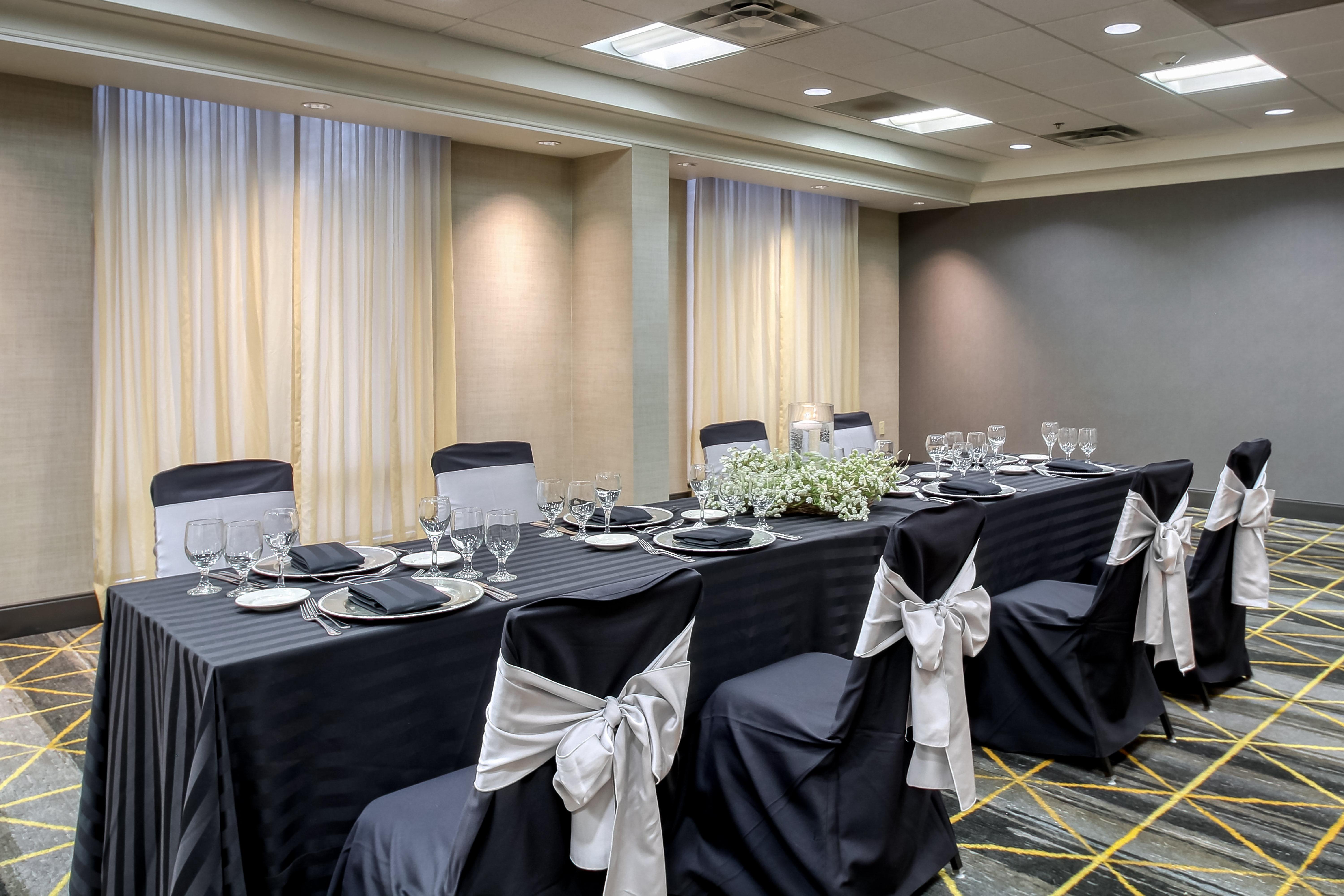 Holiday Inn & Suites Atlanta Airport North By Ihg College Park Eksteriør bilde
