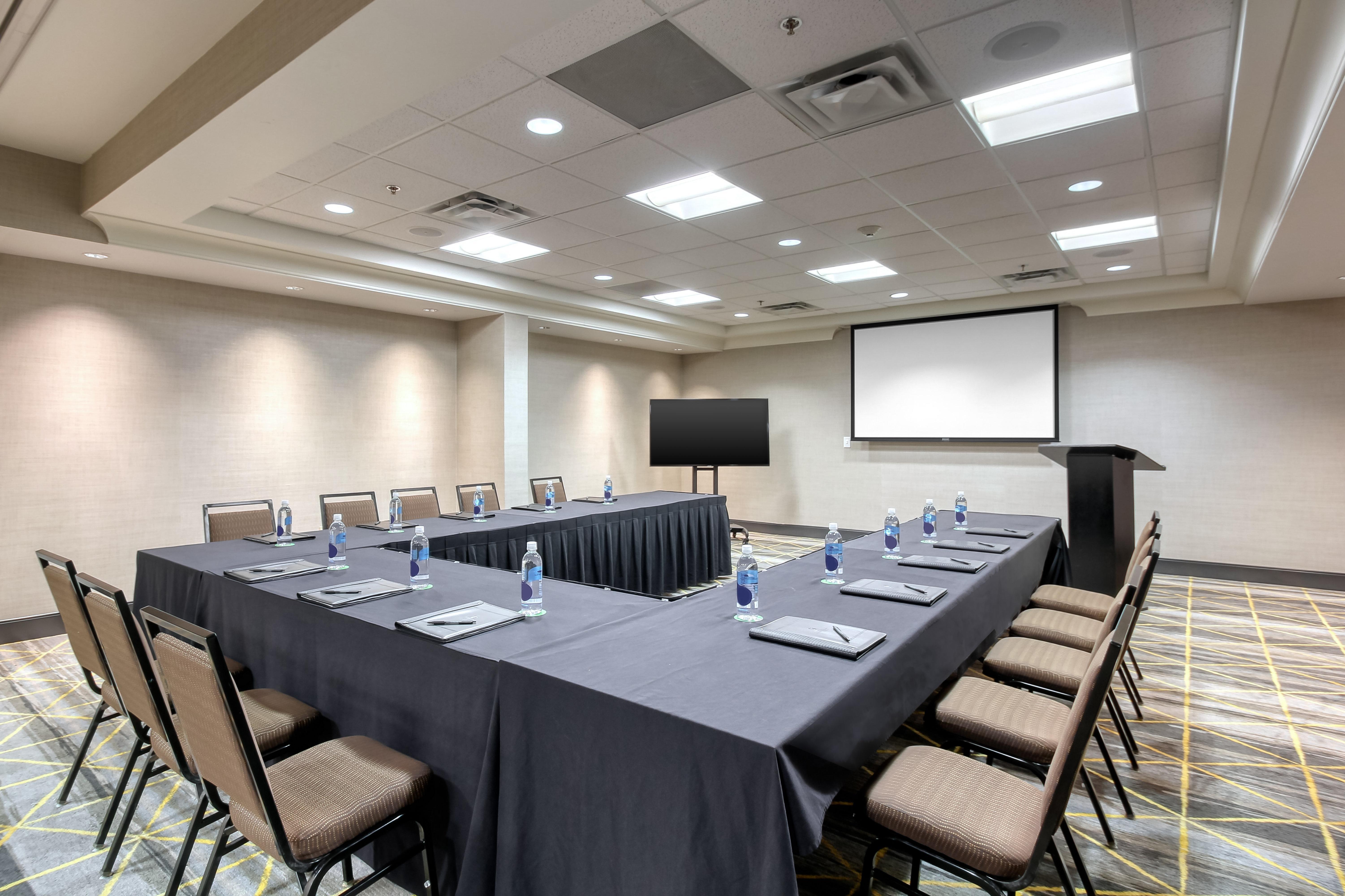 Holiday Inn & Suites Atlanta Airport North By Ihg College Park Eksteriør bilde