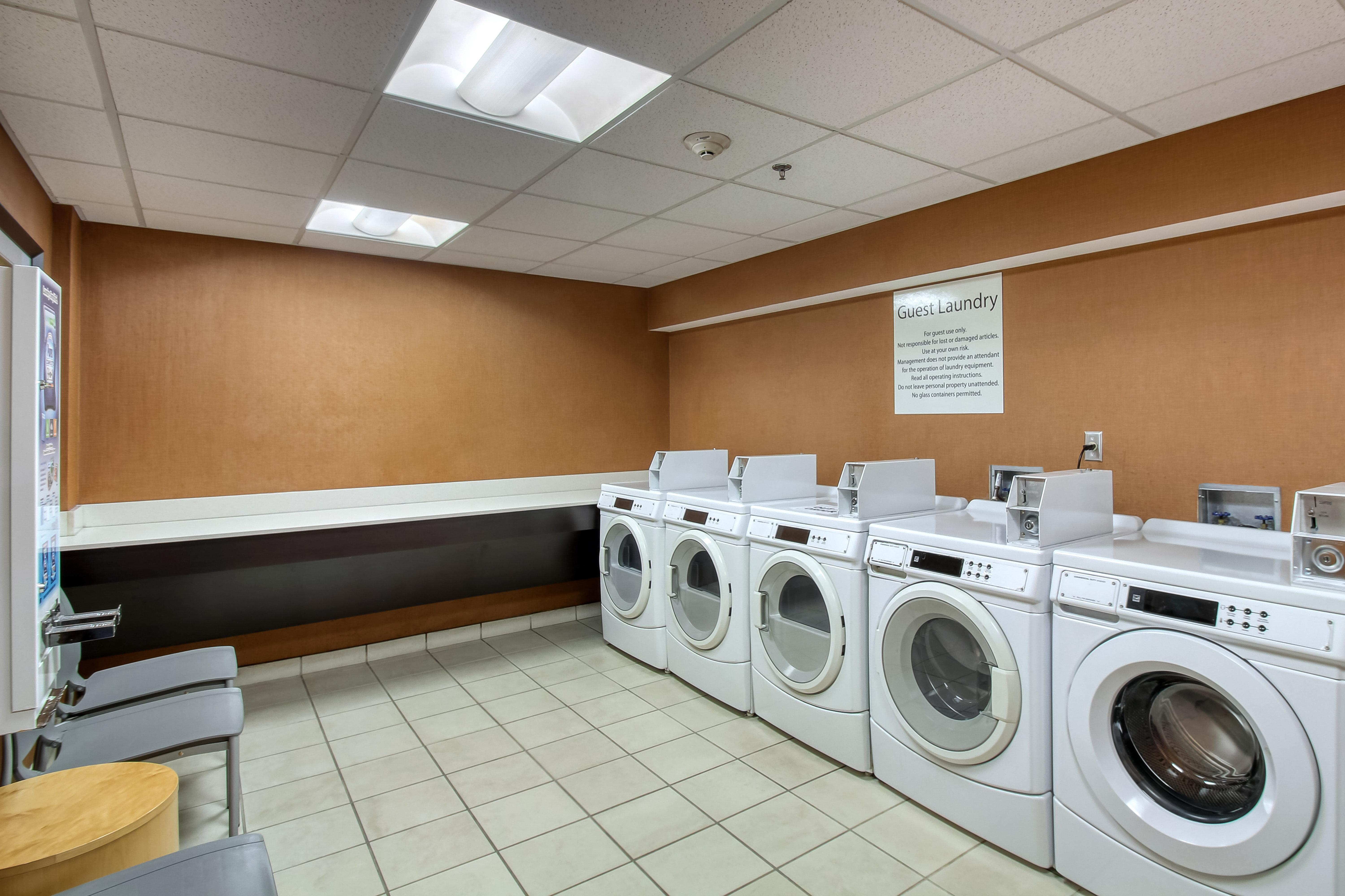 Holiday Inn & Suites Atlanta Airport North By Ihg College Park Eksteriør bilde